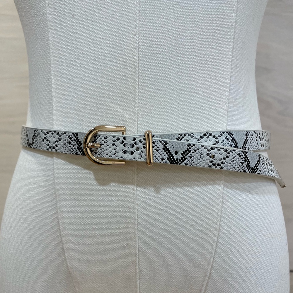 White & rose gold snake print belt